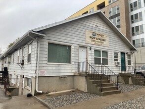 Building Photo - Cozy 1 Bedroom 1 Bathroom Apartment *Move ...