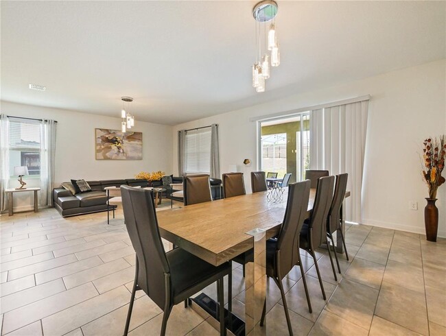 Building Photo - 9084 Sommerset Hills Dr