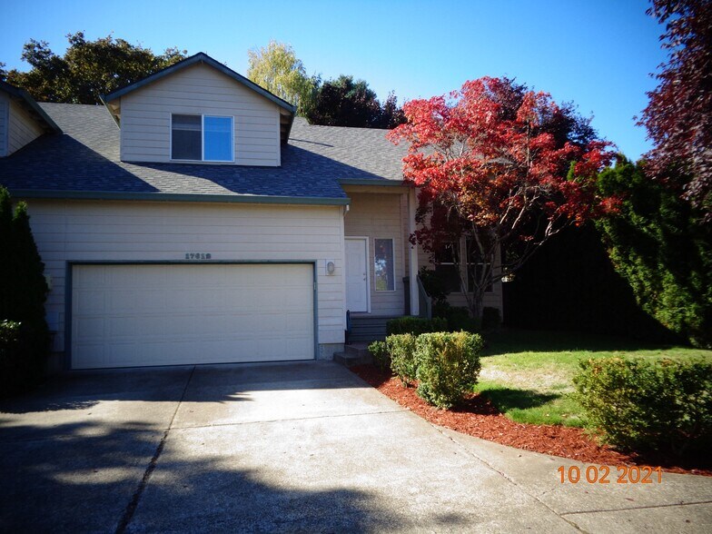 Building Photo - 17612 SW Bany Rd