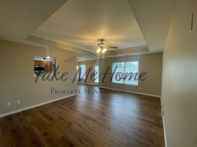 Building Photo - Modern 4-Bed, 2-Bath Home for Rent in Republic – 3-Car Garage & Private Fenced Yard