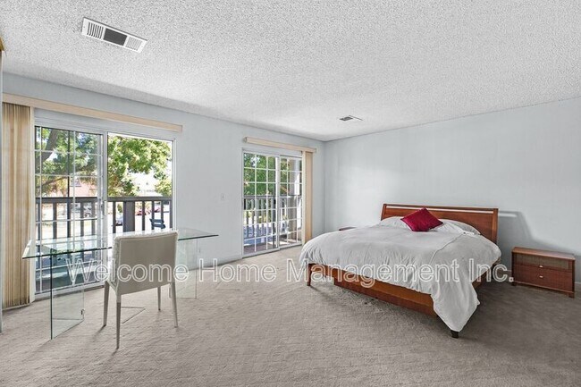 Building Photo - 5246 Hebrides Ct