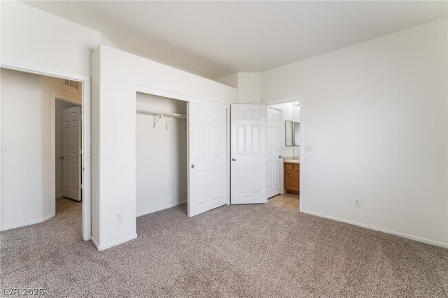 Building Photo - 6758 Lincoln Wood St