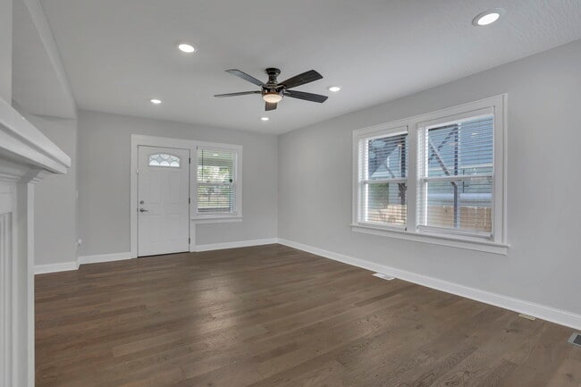 Building Photo - 1745 Sullivant Ave