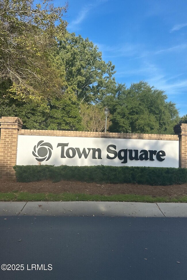 Building Photo - 1 Pomegranate Ln