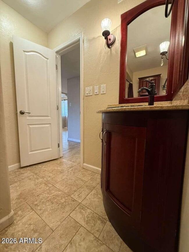 Building Photo - 3110 E 13th St