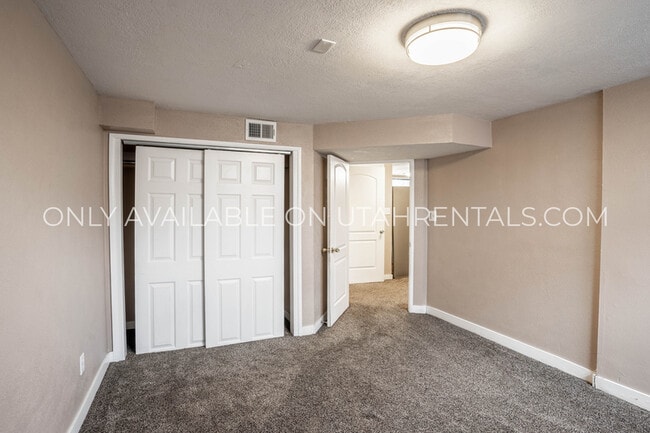 Building Photo - 6773 S 1300 W