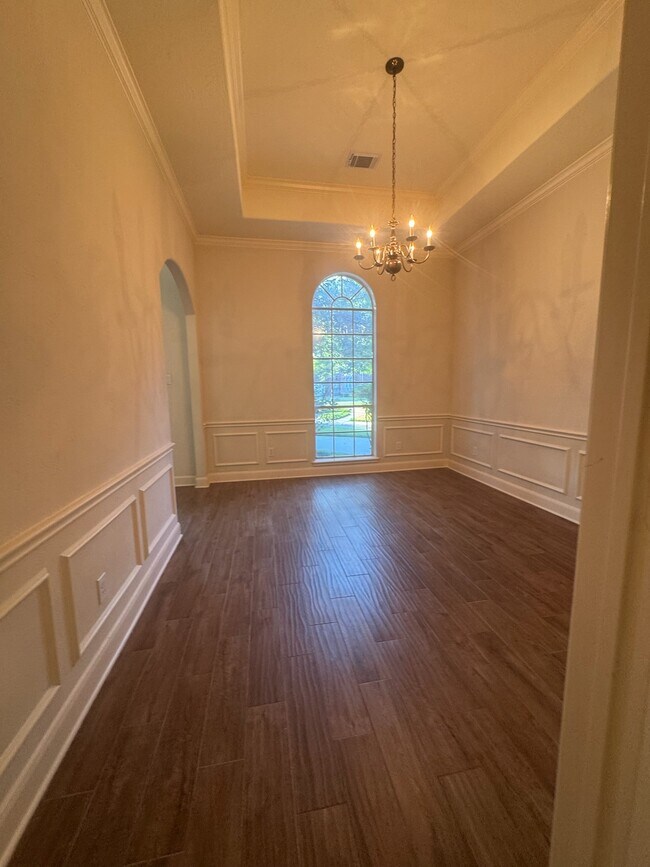 Building Photo - 8230 Falling Water Ct