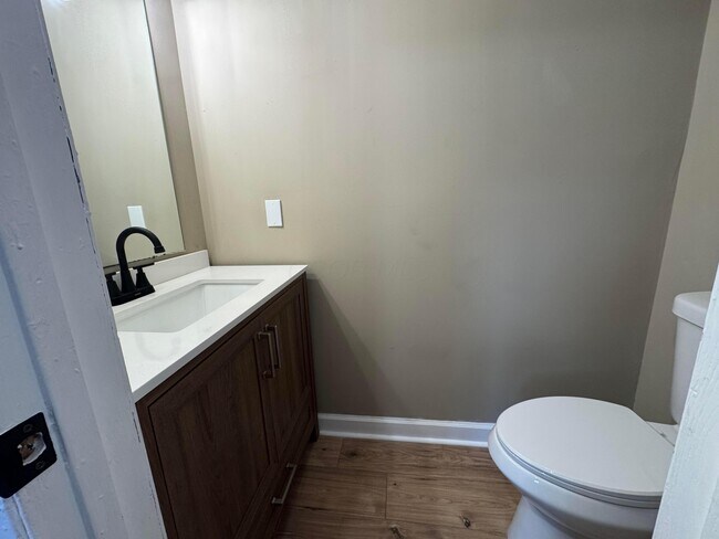 Building Photo - 3124 Creighton Pl