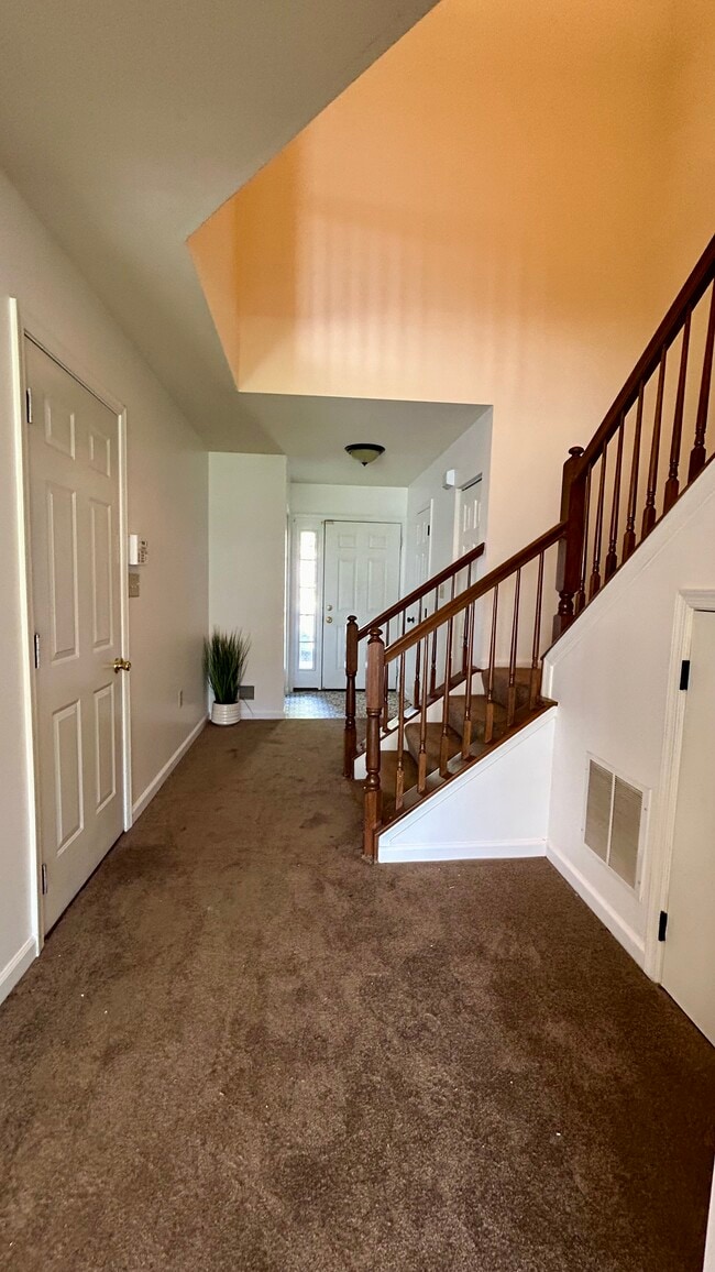 Building Photo - 424 Waverly Woods Dr