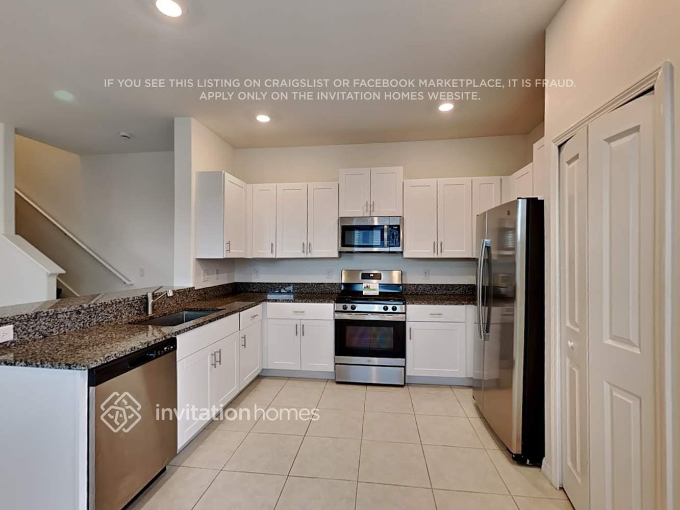 Building Photo - 8278 Crescent Oaks Dr
