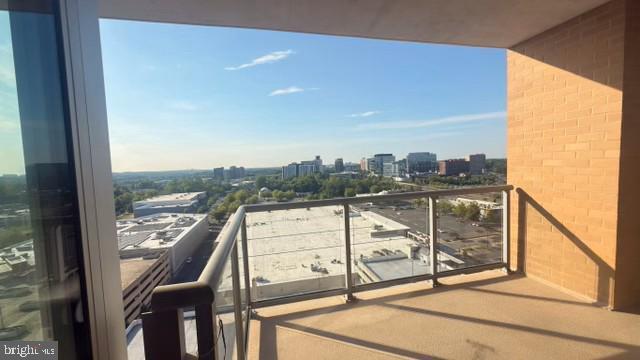 Building Photo - 5750 Bou Ave