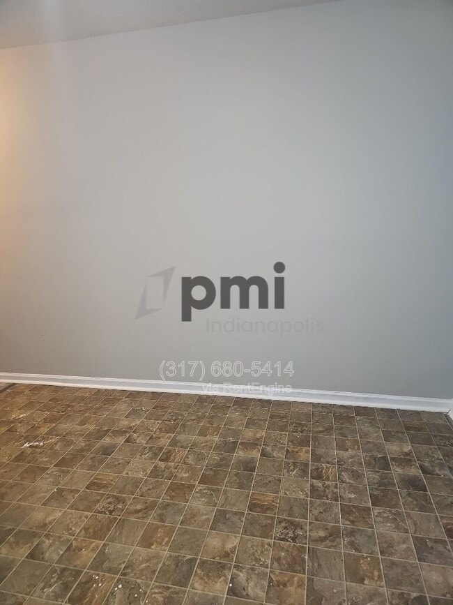 Building Photo - 114 Adler St