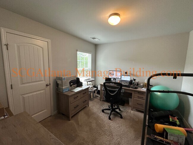 Building Photo - 110 Newnan Lakes Dr