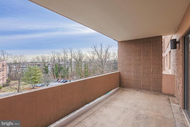 Building Photo - 2903 Fallstaff Rd