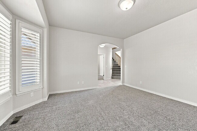 Building Photo - $3,040.95, 6 bed, 4 bath located in Colorado Springs