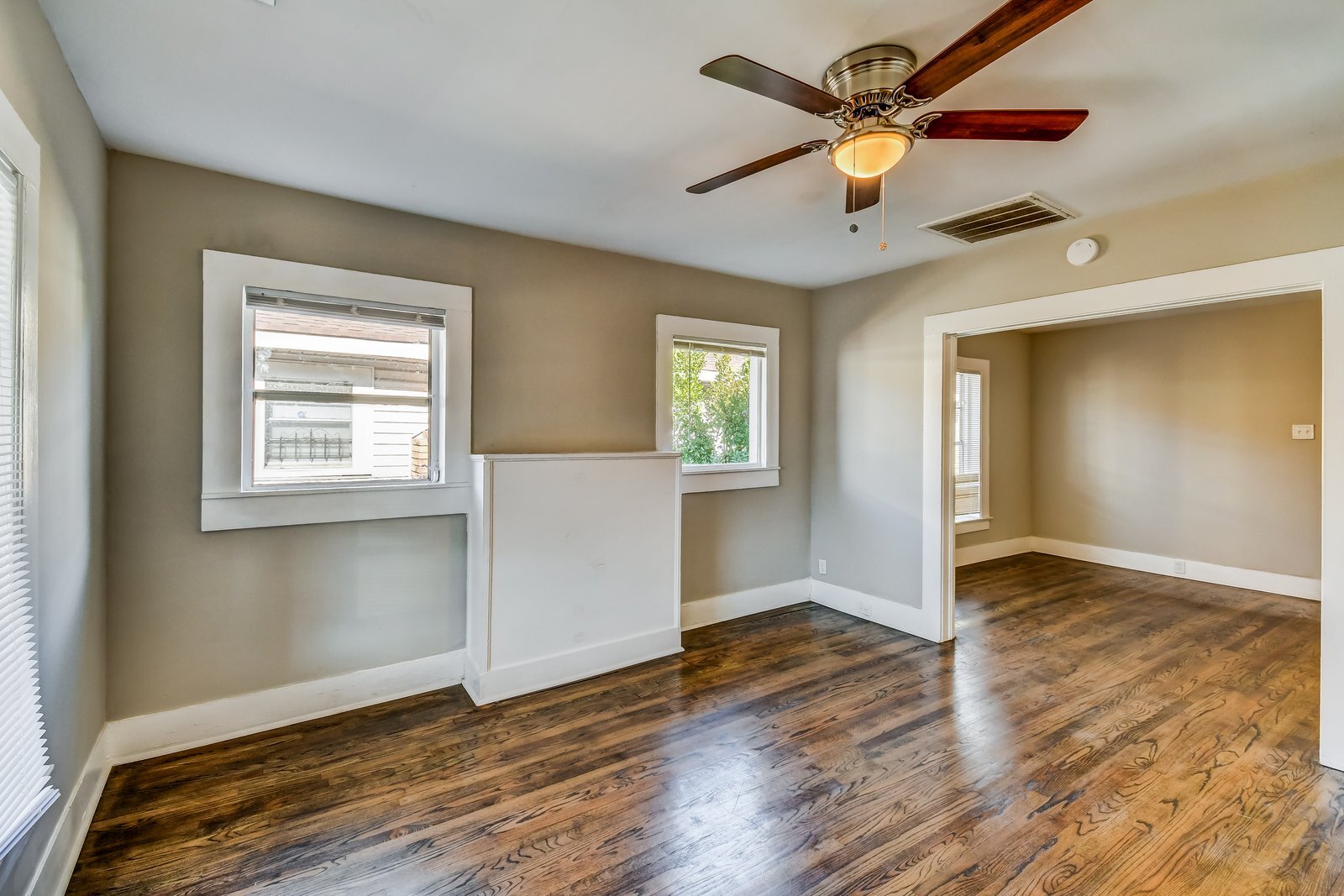 Building Photo - 1615 1st St S