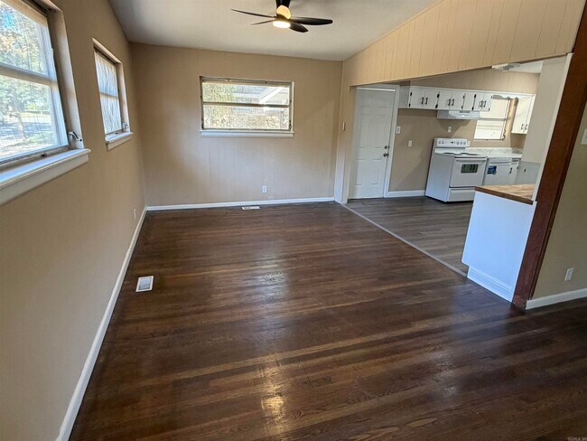 Building Photo - 34 Belmont Dr