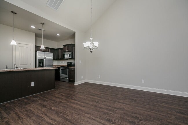 Building Photo - 950 Erika Ln