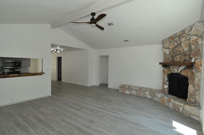 Building Photo - Great single level home in Anderson Mill. ...