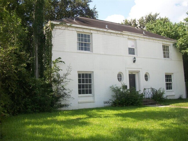 Primary Photo - 2041 Norfolk St