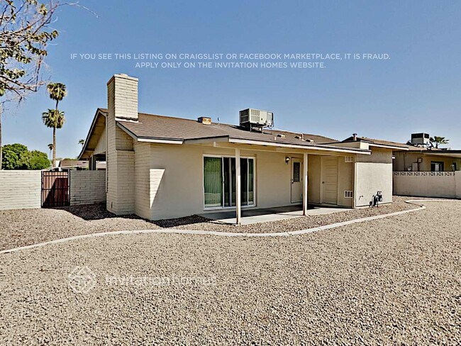 Building Photo - 1913 E Alameda Dr