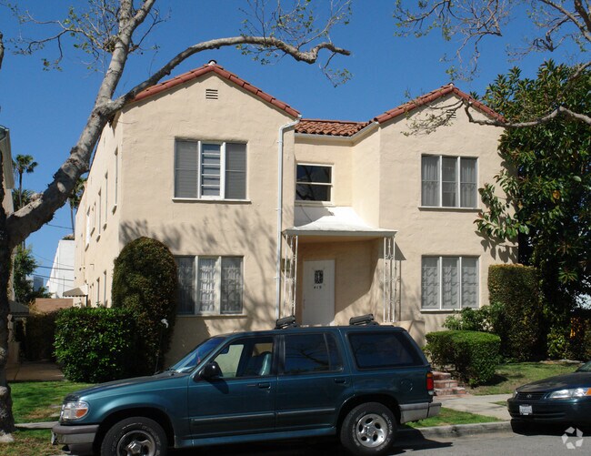 Building Photo - 419 S Oakhurst Dr