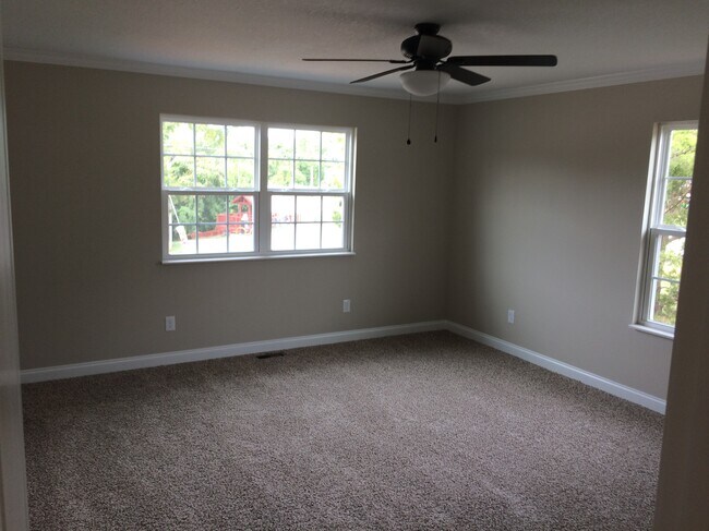 Building Photo - 1016 Montvale Rd