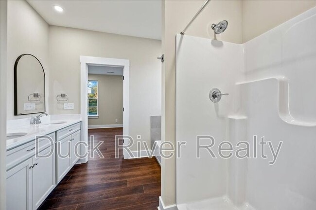 Building Photo - 119 Westover Dr