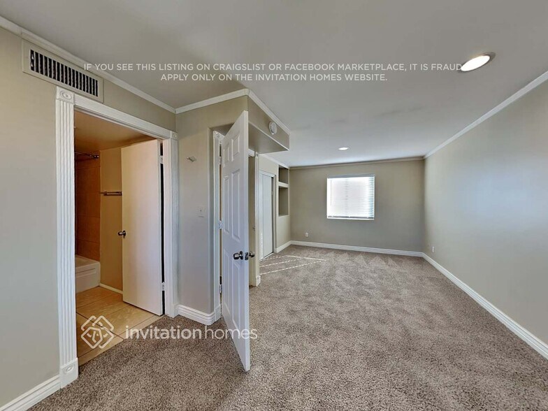 Building Photo - 3808 W Columbine Dr