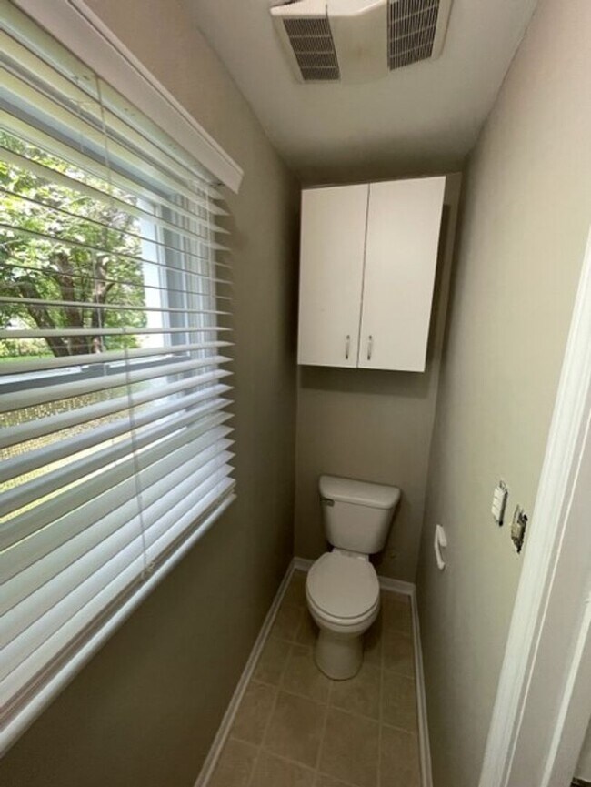 Building Photo - 3 Bed 2 Bath in Phelps Grove