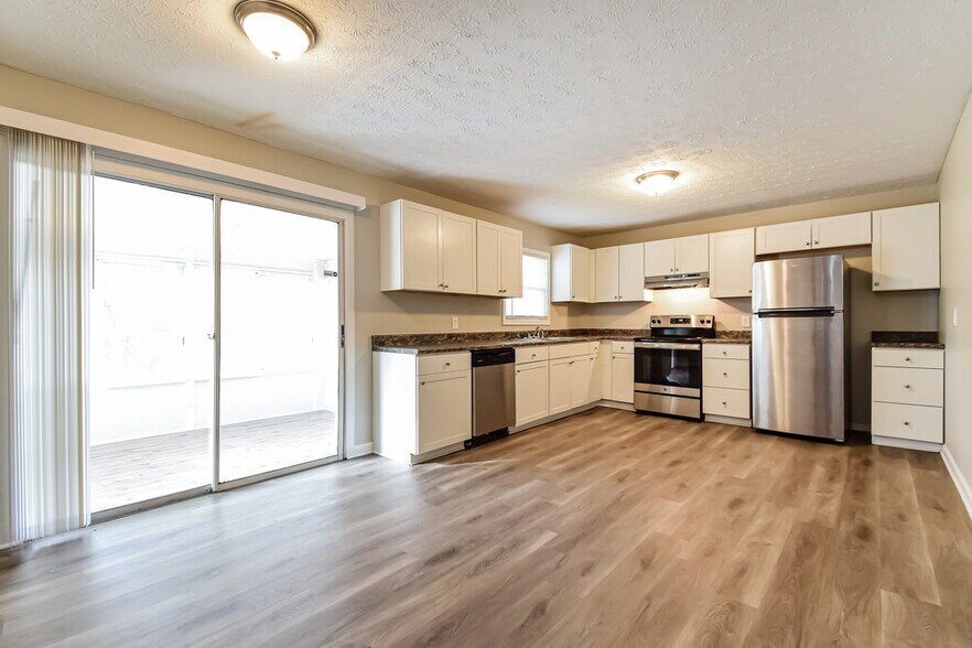 Building Photo - 9184 Homewood Dr