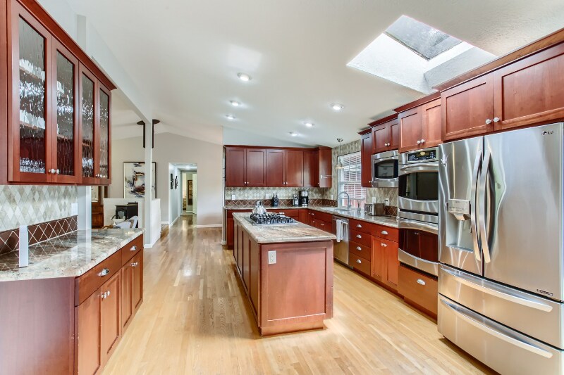 Building Photo - 9424 SW Siletz Dr