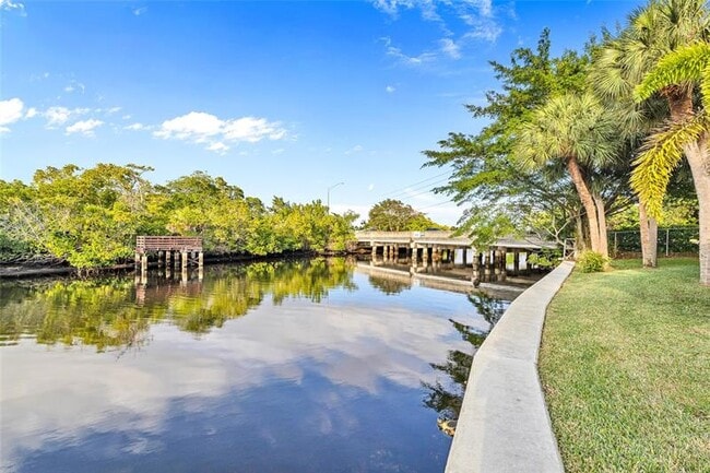 Building Photo - 1991 NE 15th Ave