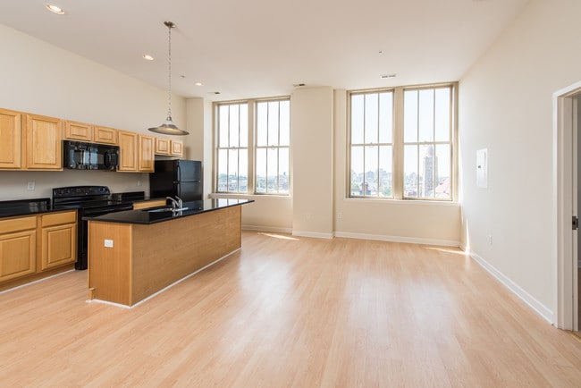 Building Photo - City View Lofts