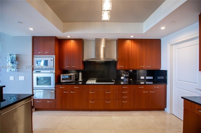 Building Photo - 6000 Island 2602 Is