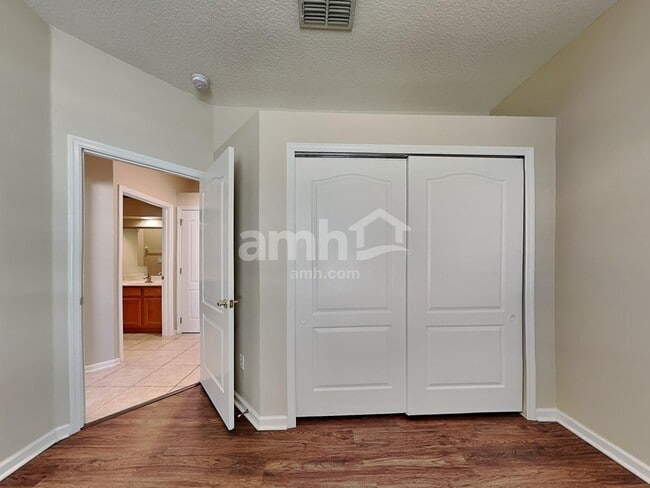 Building Photo - 461 Misty Oaks Run