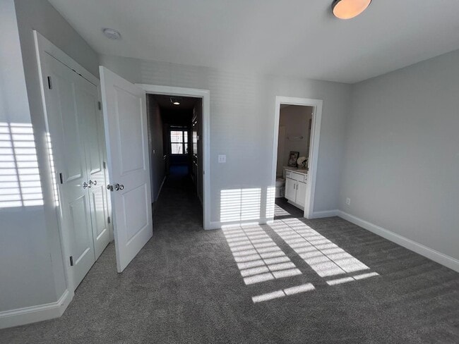 Building Photo - 6800 Milligan Way