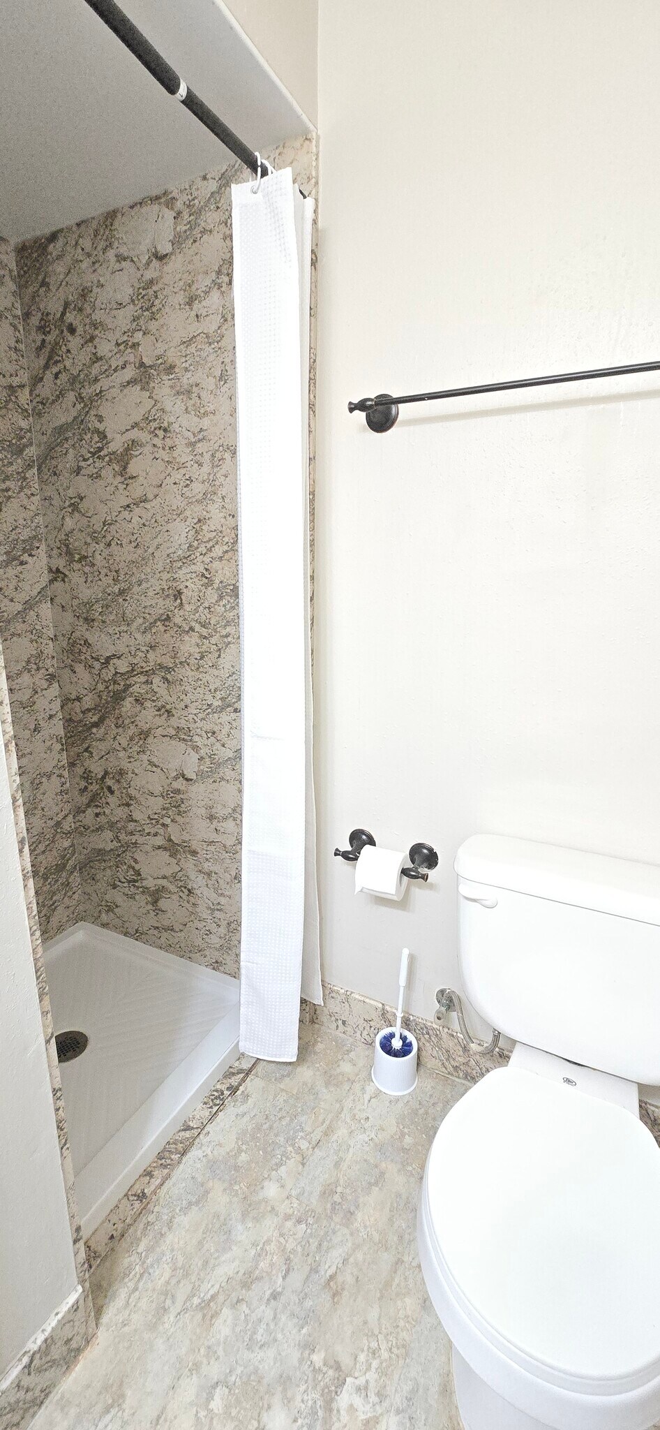 Building Photo - 720 W Village Rd