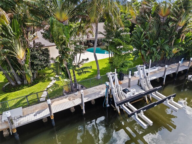 Building Photo - 18 Eleuthera Dr