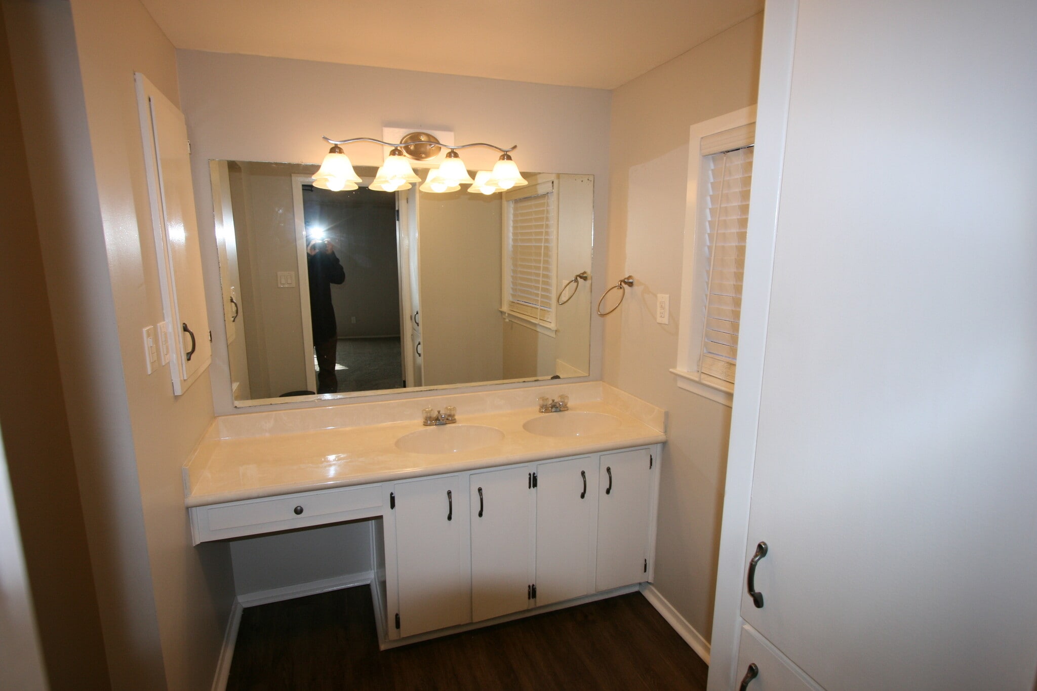Master Bath - 2604 Mears Dr