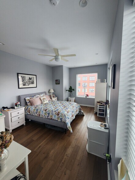 Building Photo - 1500 N American St