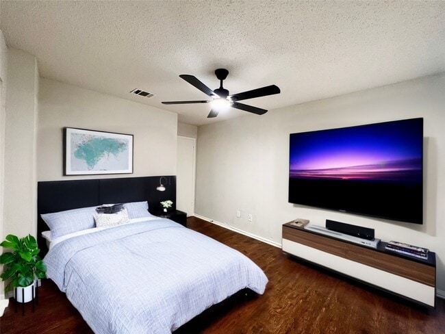 Building Photo - 9317 Pagewood Ln