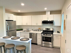 Building Photo - The Alterra: Beautiful One-Bedroom Apartme...