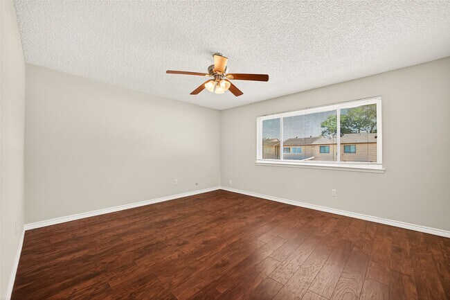 Building Photo - 12433 S Dairy Ashford Rd