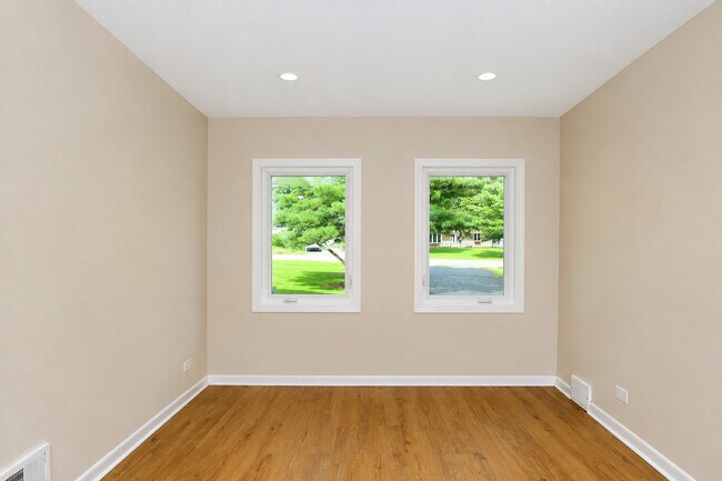 Building Photo - 7N435 Linden Ave
