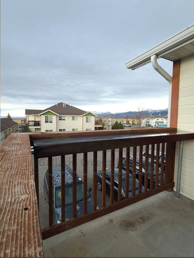 Building Photo - 1098 Longbow Ln