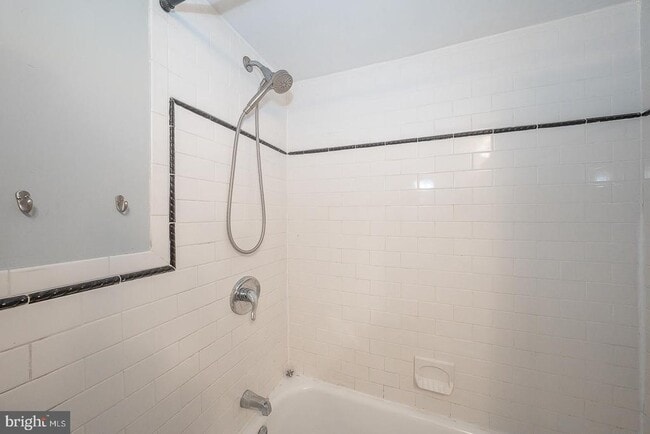 Building Photo - 1726 Wallace St