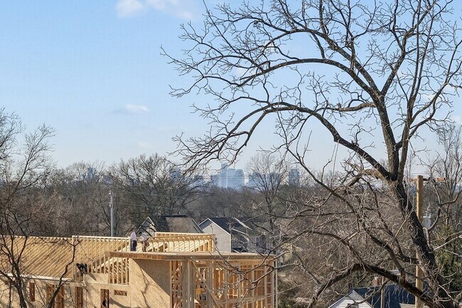 Building Photo - 4 Belle Forrest Ave