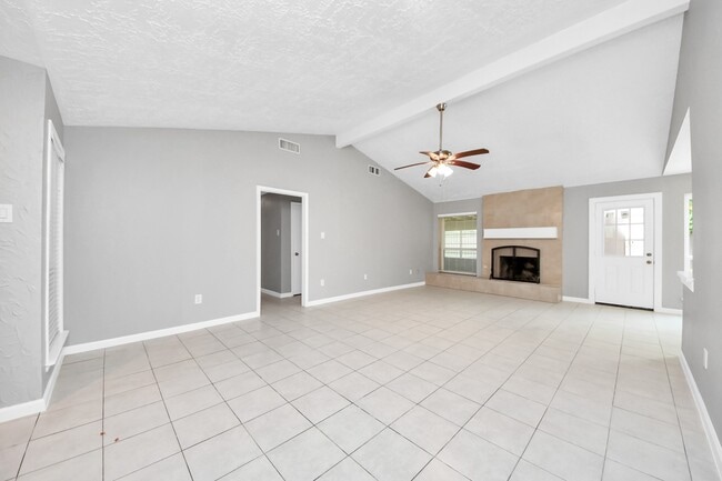 Building Photo - 10707 Shannon Hills Dr