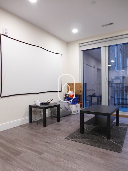 Building Photo - 19 Saint Cyprians Pl